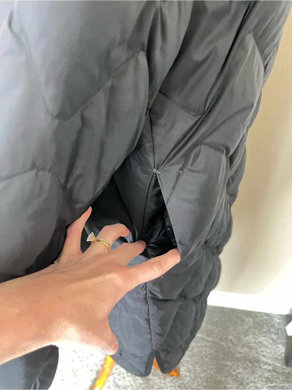 Uniqlo ultra Light down jacket Medium - Picture 4 of 9